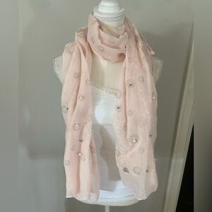 Gorgeous lightweight scarf with pearls and silver details